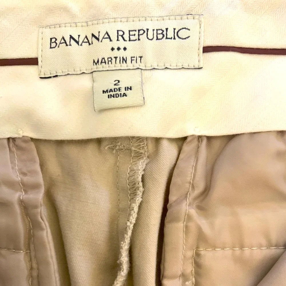Banana Republic khaki crop pants | Size 2
